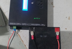擺翼閘斷電后閘門能否保持打開？