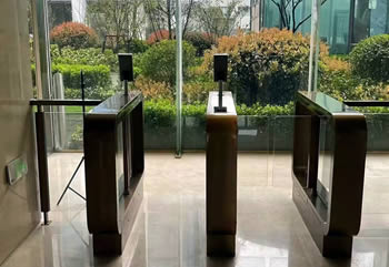 翼閘控制器接線圖簡單嗎？